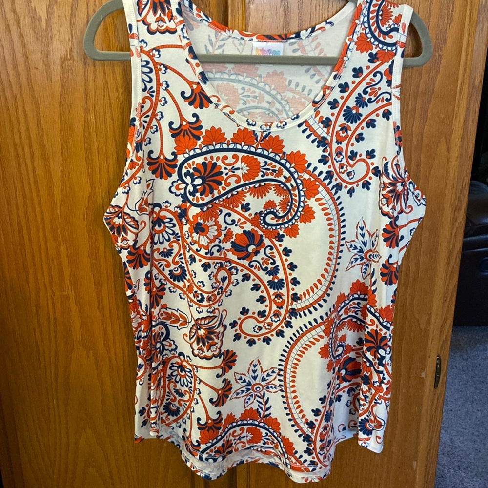 Lularoe tank top.  Size 3xl.  In new condition